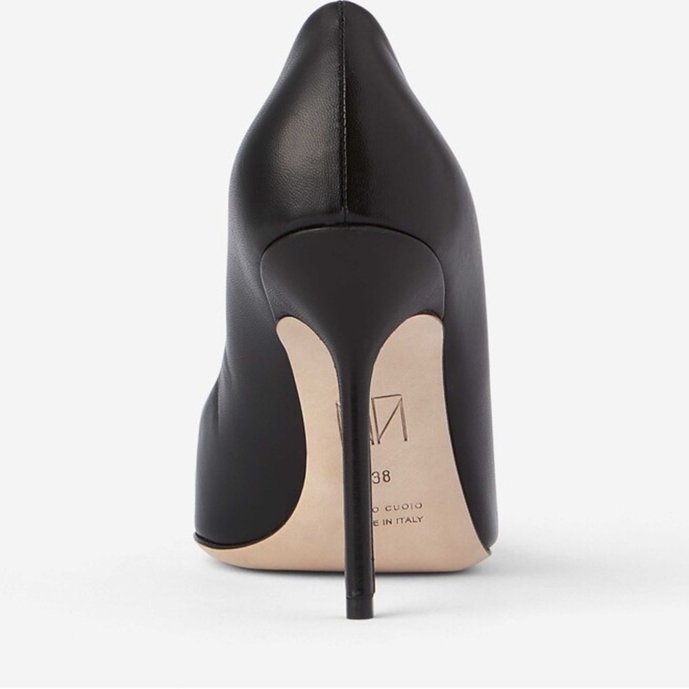 Tamara Mellon Black High Heel Pumps